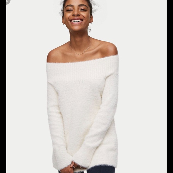 Petite fuzzy tunic off the shoulder sweater XSP - Picture 6 of 7